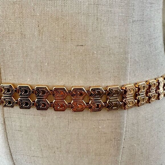 Gold tone  metal hip  belt - Picture 3 of 7